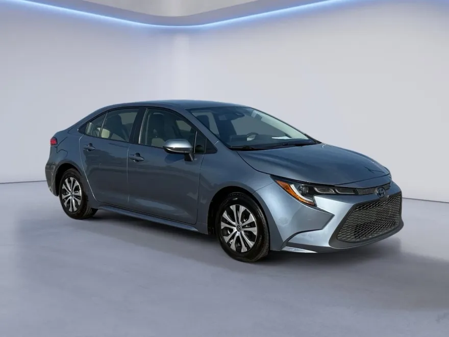 2022 Toyota Corolla Hybrid LE photo 1