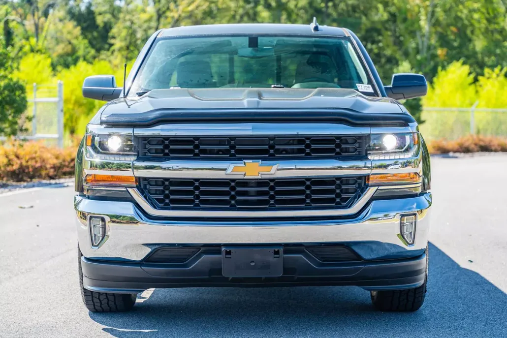2018 Chevrolet Silverado 1500 LT photo 1