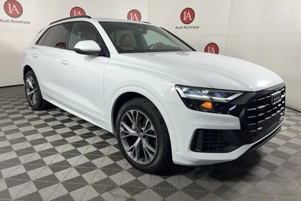 2020 Audi Q8 55 Premium photo 1