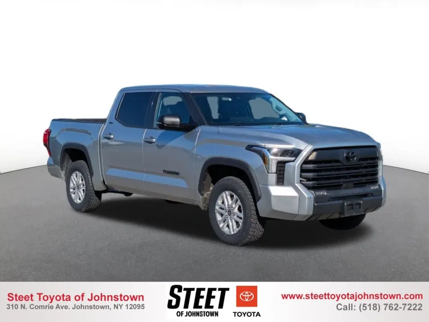 2022 Toyota Tundra SR5 photo 1