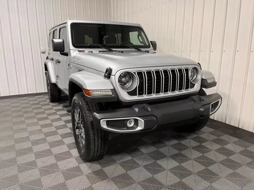 2024 Jeep Wrangler Sahara photo 1