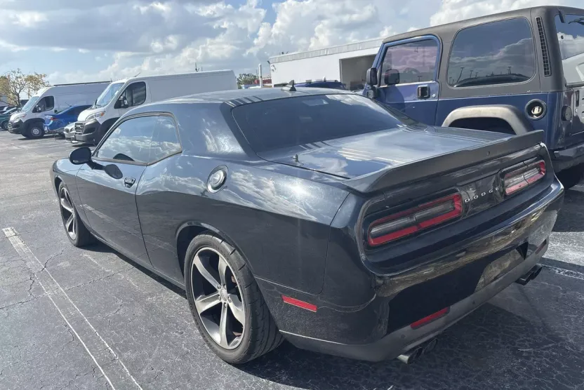 2015 Dodge Challenger R/T Plus Shaker photo 1