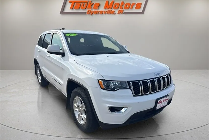 2017 Jeep Grand Cherokee Laredo photo 1