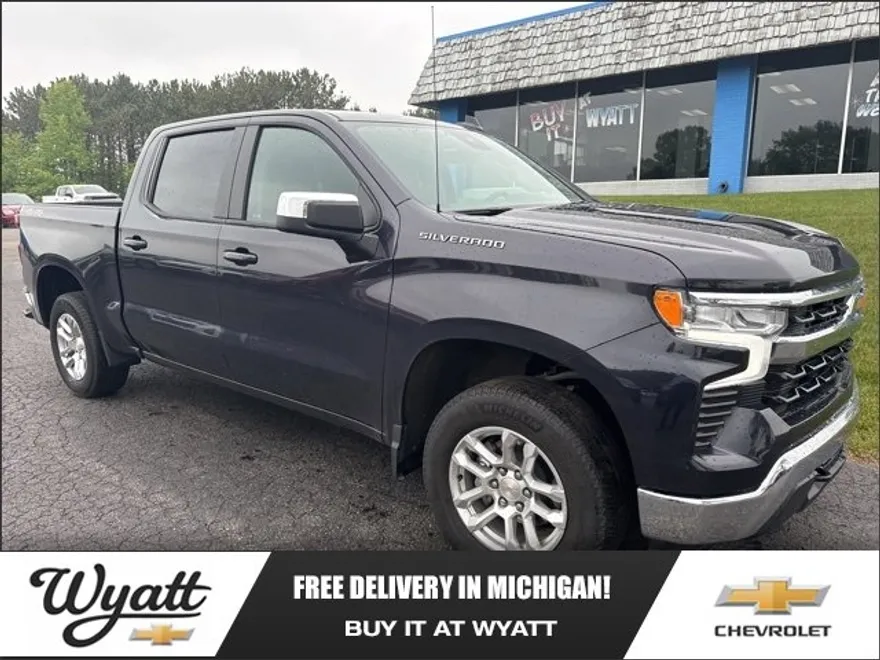 2022 Chevrolet Silverado 1500 LT photo 1