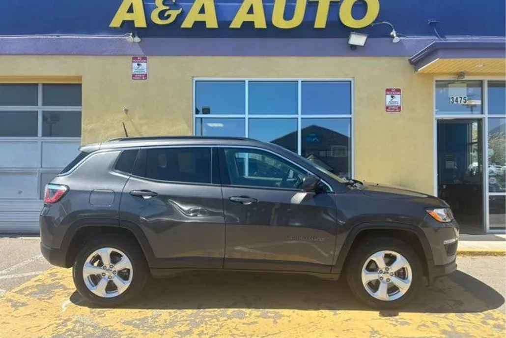 2018 Jeep Compass Latitude photo 1