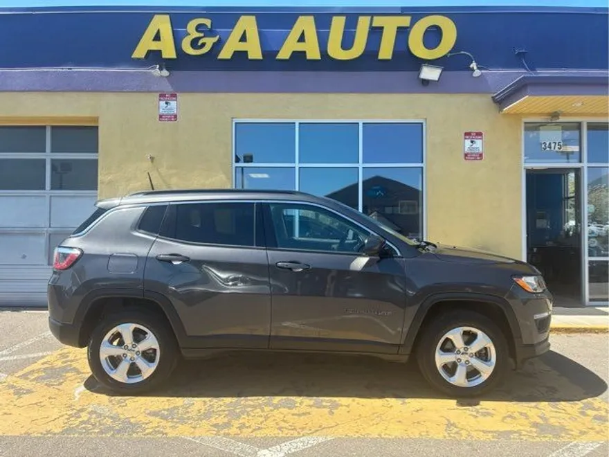 2018 Jeep Compass Latitude photo 1