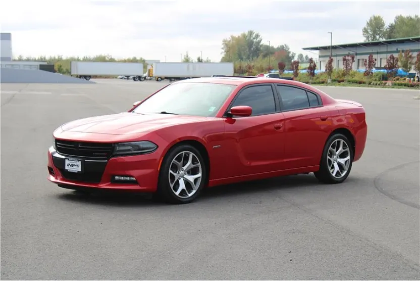 2015 Dodge Charger R/T photo 1