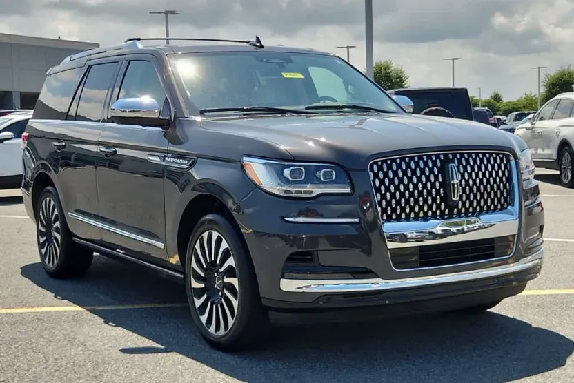 2022 Lincoln Navigator Black Label photo 1