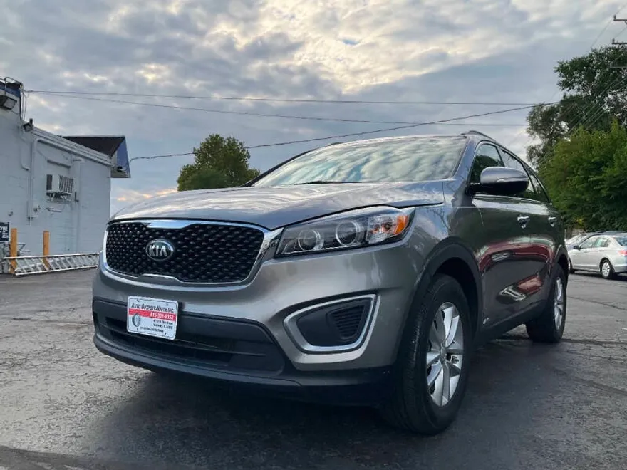 2017 Kia Sorento LX photo 1
