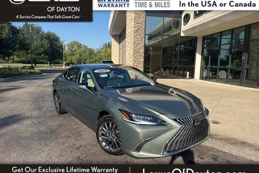 2025 Lexus ES 300h Ultra Luxury photo 1