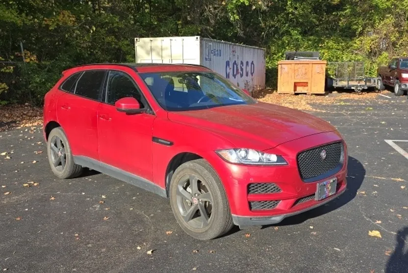 2020 Jaguar F-PACE Premium photo 1