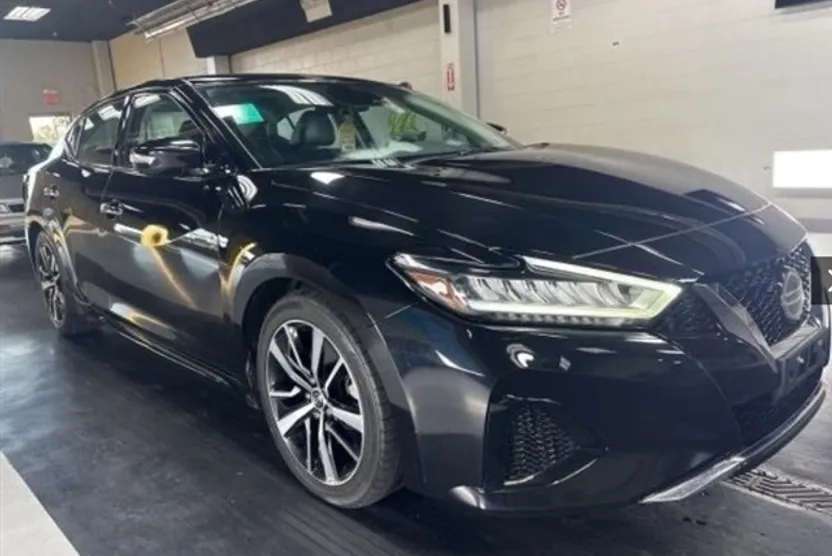 2021 Nissan Maxima SV photo 1