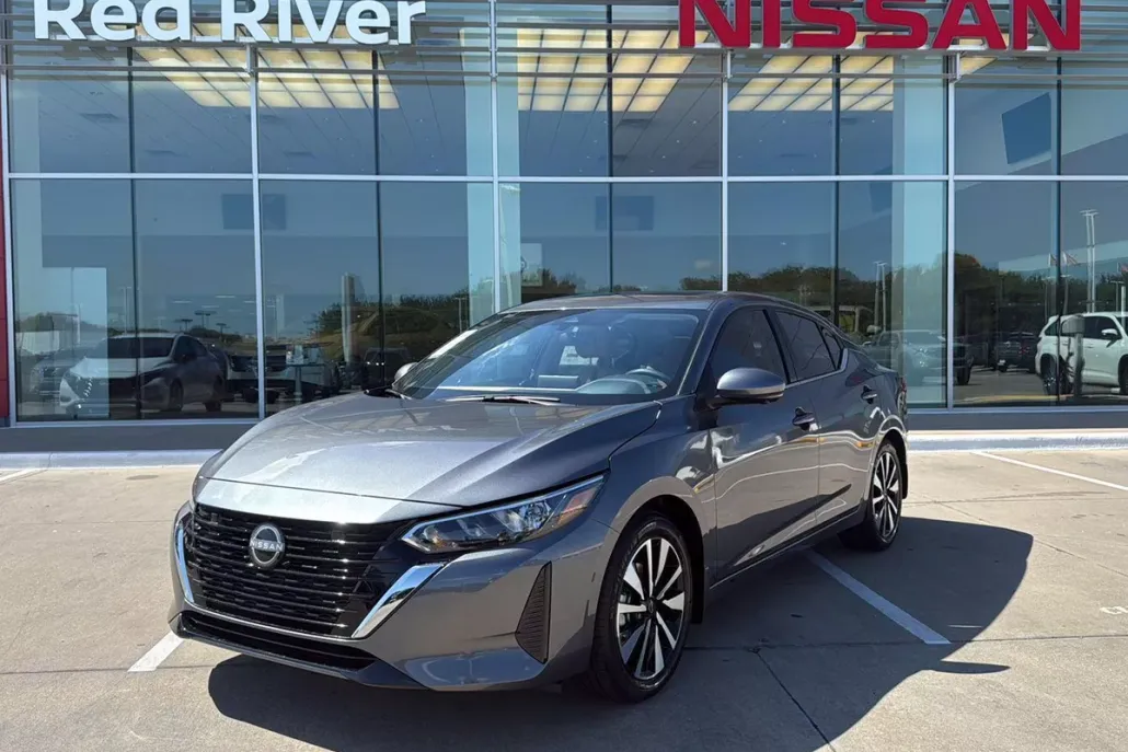 2025 Nissan Sentra SV photo 1
