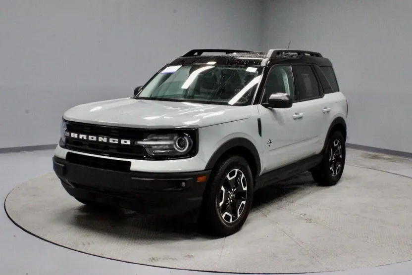 2023 Ford Bronco Sport Outer Banks photo 1