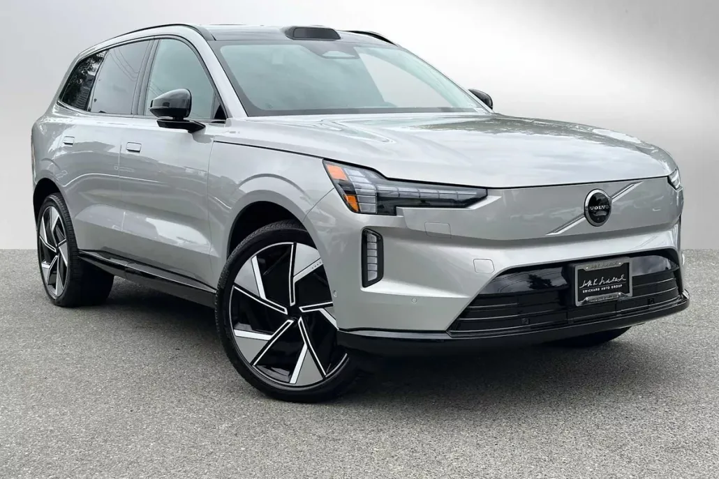 2025 Volvo EX90 Twin Motor Performance Plus photo 1