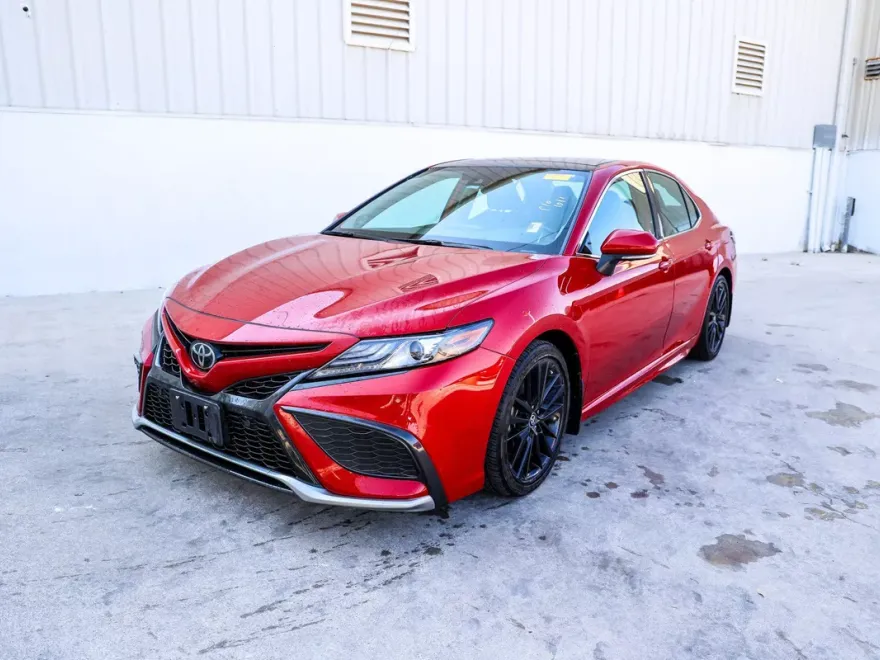 2021 Toyota Camry XSE photo 1