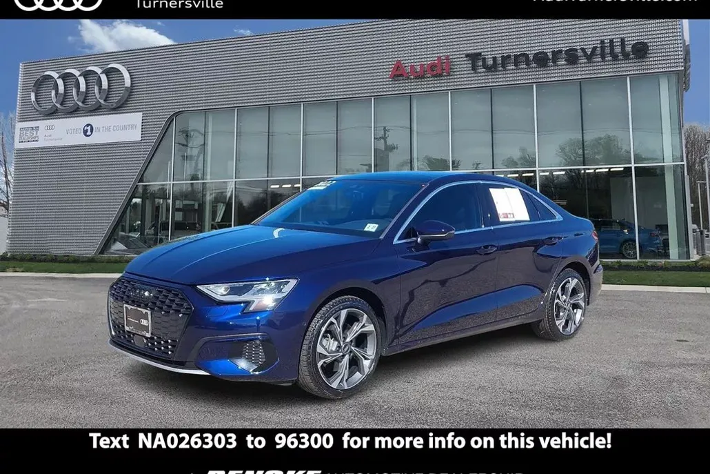 2022 Audi A3 40 Premium photo 1