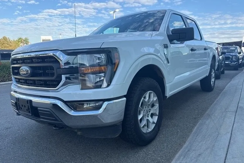 2023 Ford F-150 XLT photo 1