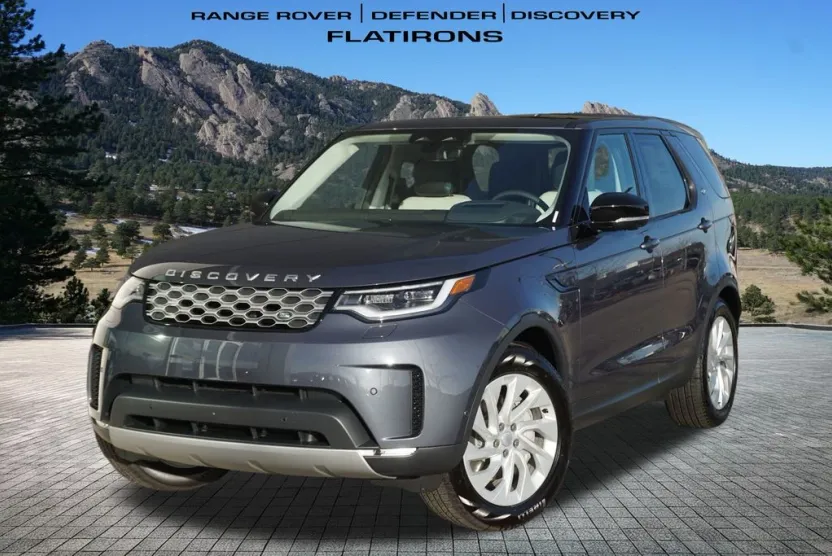 2025 Land Rover Discovery S photo 1