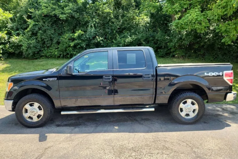 2013 Ford F-150 XLT photo 1