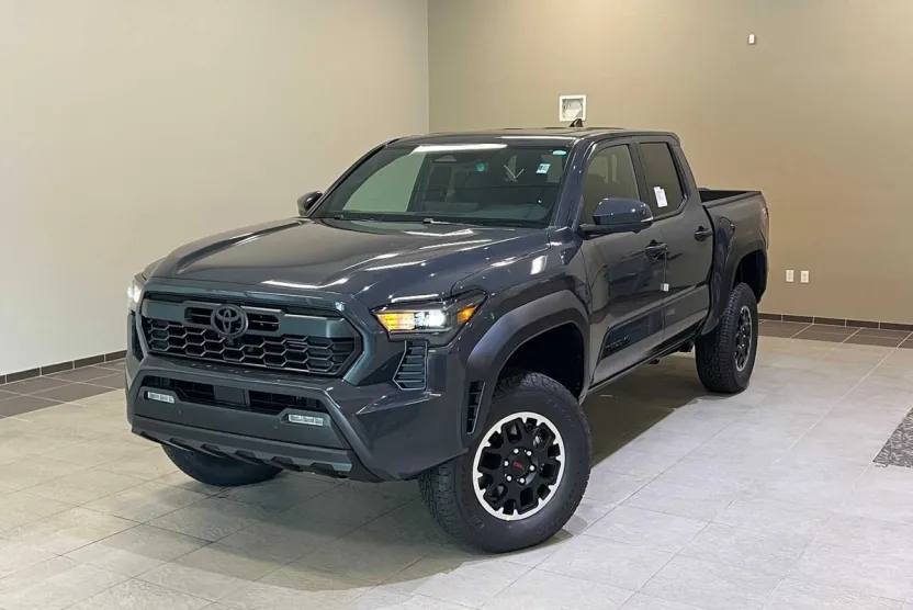 2025 Toyota Tacoma TRD Off-Road photo 1