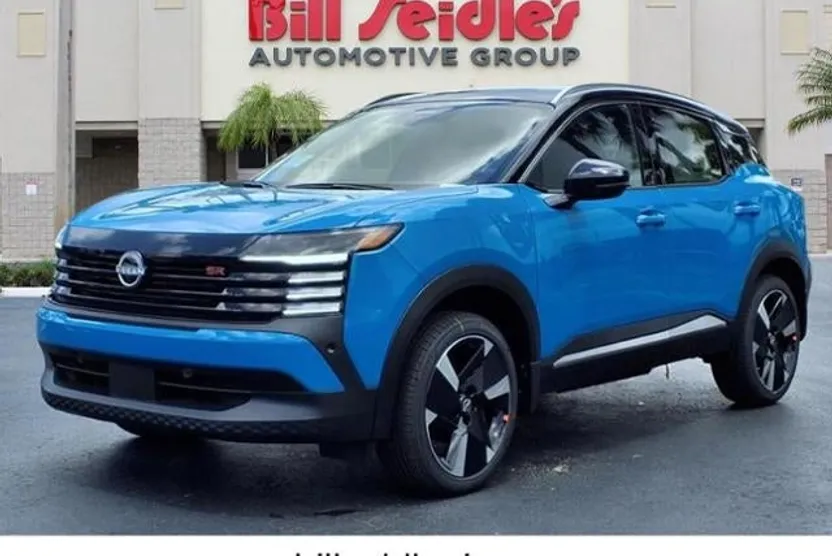 2025 Nissan Kicks SR photo 1