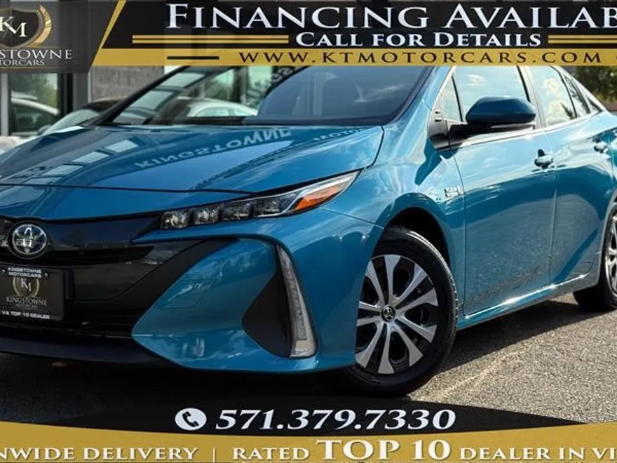 2021 Toyota Prius Prime LE photo 1