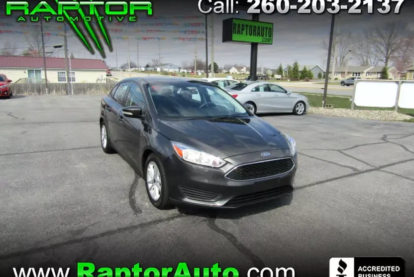 2016 Ford Focus SE photo 1