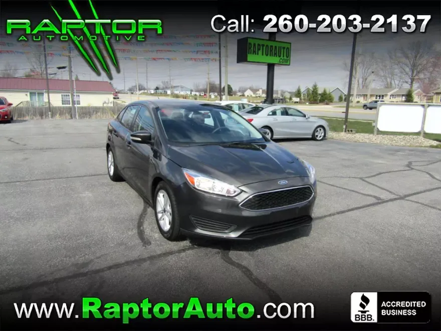 2016 Ford Focus SE photo 1