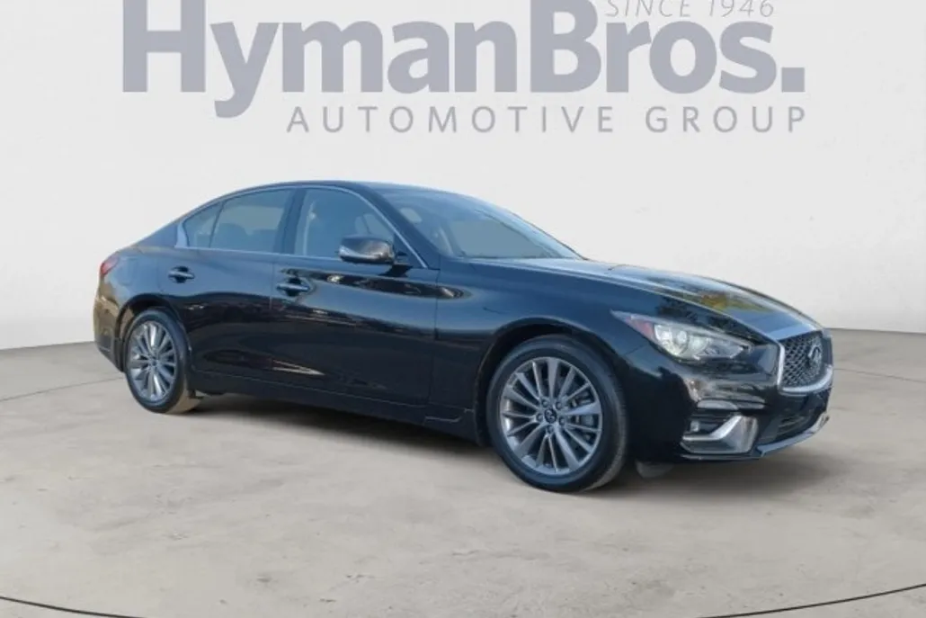 2022 Infiniti Q50 LUXE AWD photo 1