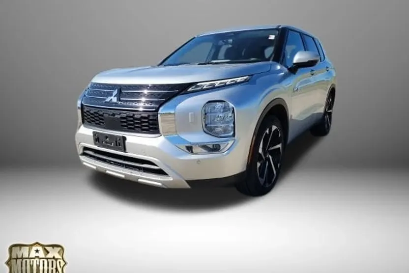 2023 Mitsubishi Outlander PHEV SE photo 1