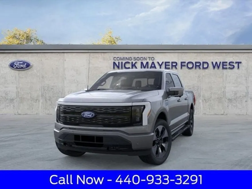 2025 Ford F-150 Lightning Platinum photo 1