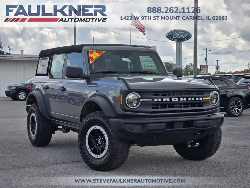 2025 Ford Bronco Base photo 1