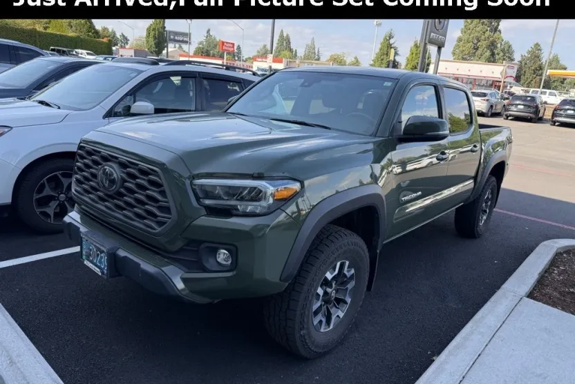 2021 Toyota Tacoma TRD Off-Road V6 photo 1