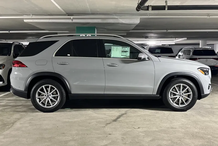 2026 Mercedes Benz GLE 450e 4MATIC photo 1