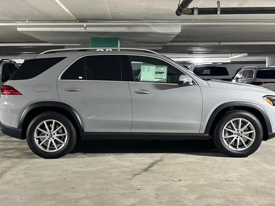 2026 Mercedes Benz GLE 450e 4MATIC photo 1