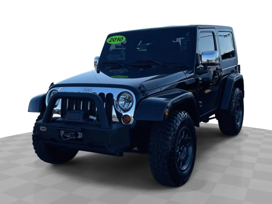 2010 Jeep Wrangler Sahara photo 1