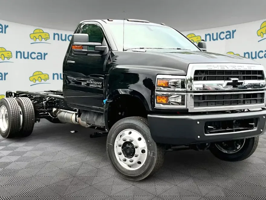 2024 Chevrolet Silverado 5500HD Work Truck photo 1