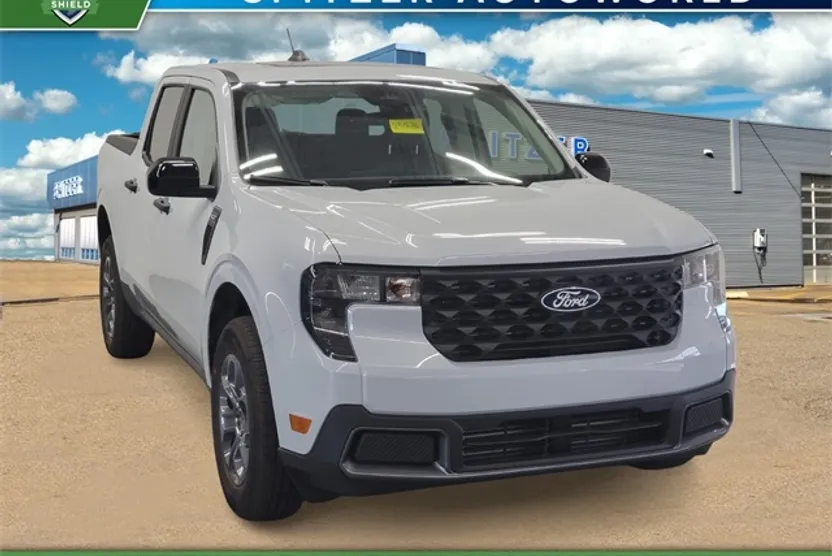 2025 Ford Maverick XLT photo 1