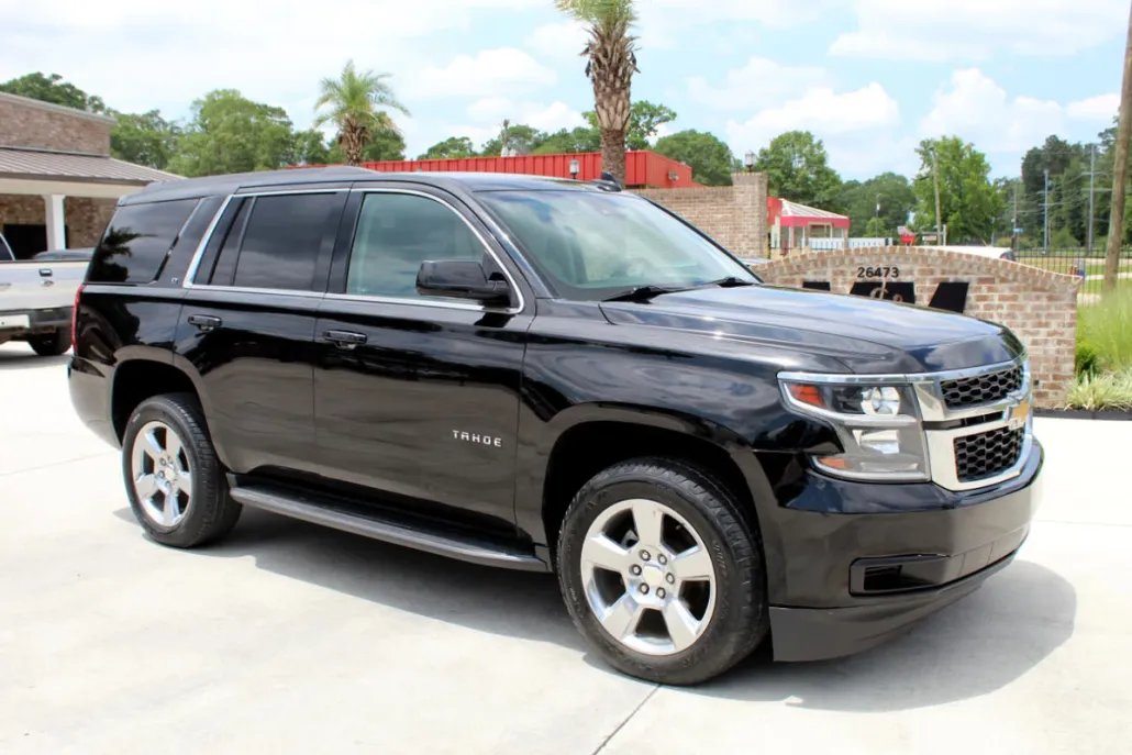 2017 Chevrolet Tahoe LT photo 1