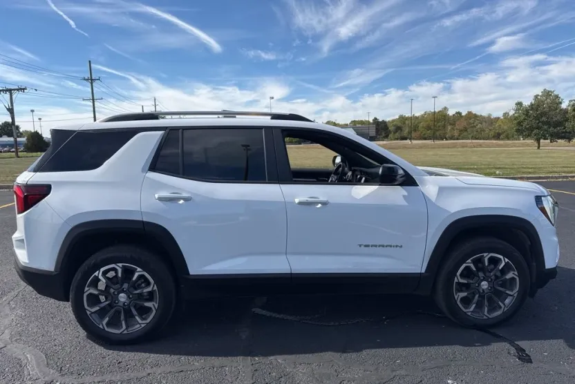 2025 Gmc Terrain Elevation photo 1