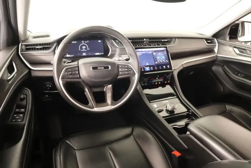 2023 Jeep Grand Cherokee Limited photo 1