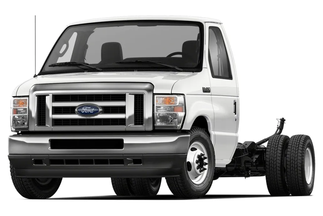2026 Ford E-450 DRW Cutaway photo 1