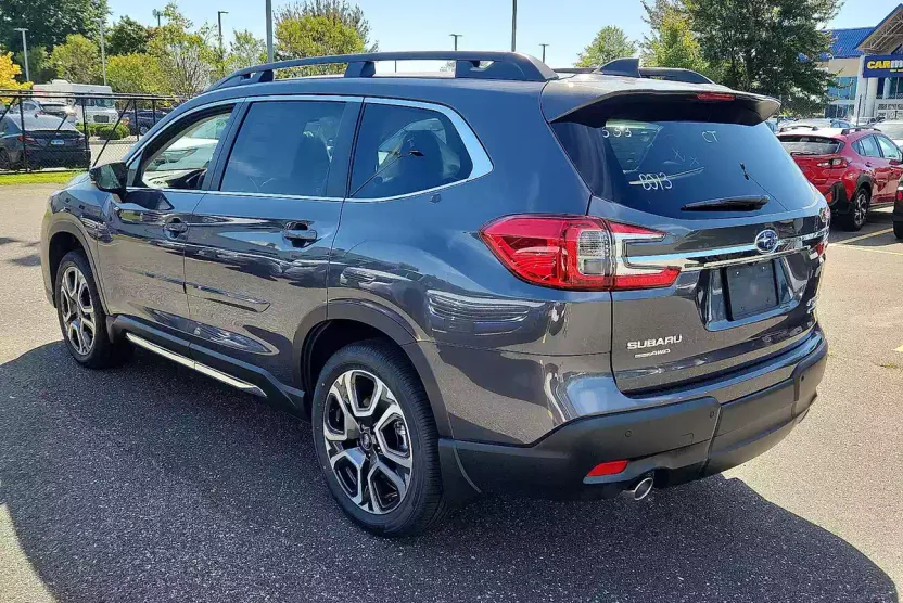 2025 Subaru Ascent Limited photo 1