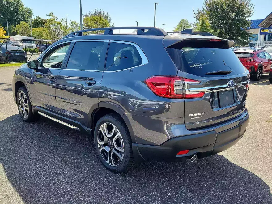 2025 Subaru Ascent Limited photo 1