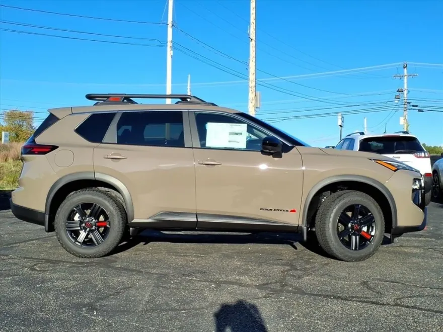2026 Nissan Rogue SV photo 1