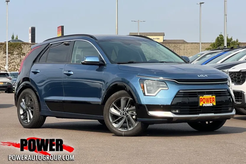 2023 Kia Niro Plug-In Hybrid SX Touring photo 1