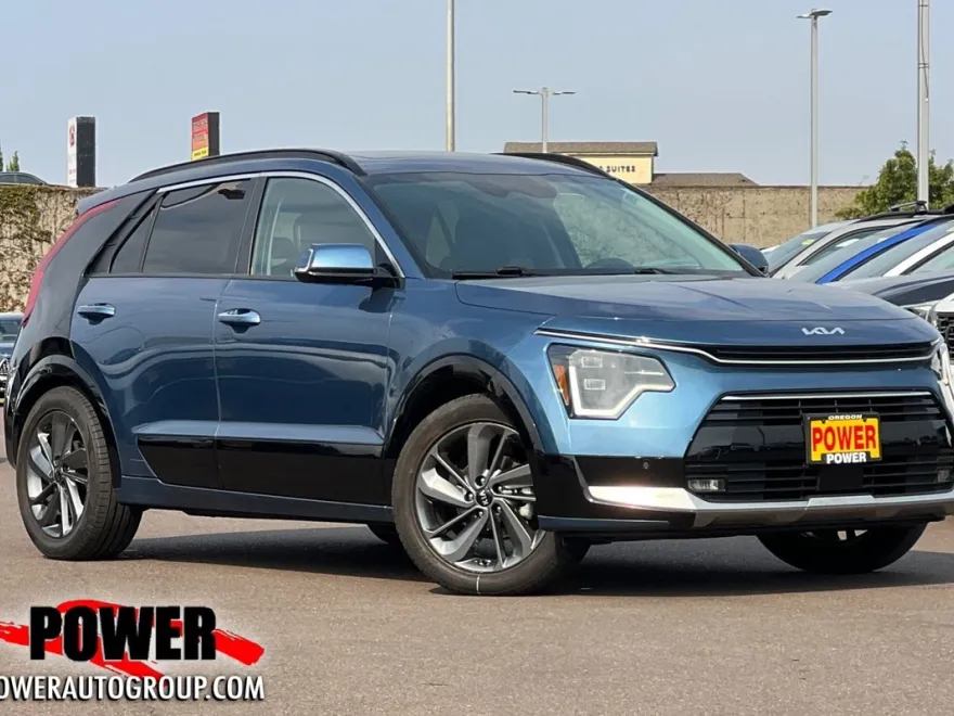 2023 Kia Niro Plug-In Hybrid SX Touring photo 1