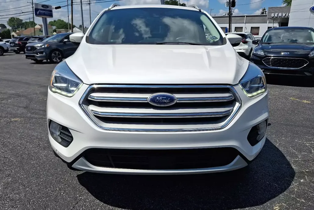 2019 Ford Escape Titanium photo 1
