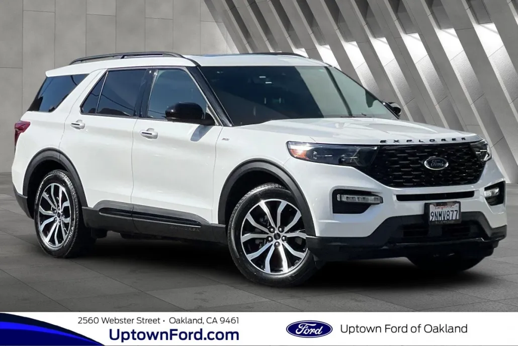2023 Ford Explorer ST-Line photo 1